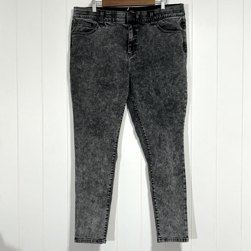 LULAROE Acid Wash Shaping Skinny Jeans size 36 (16/17W)